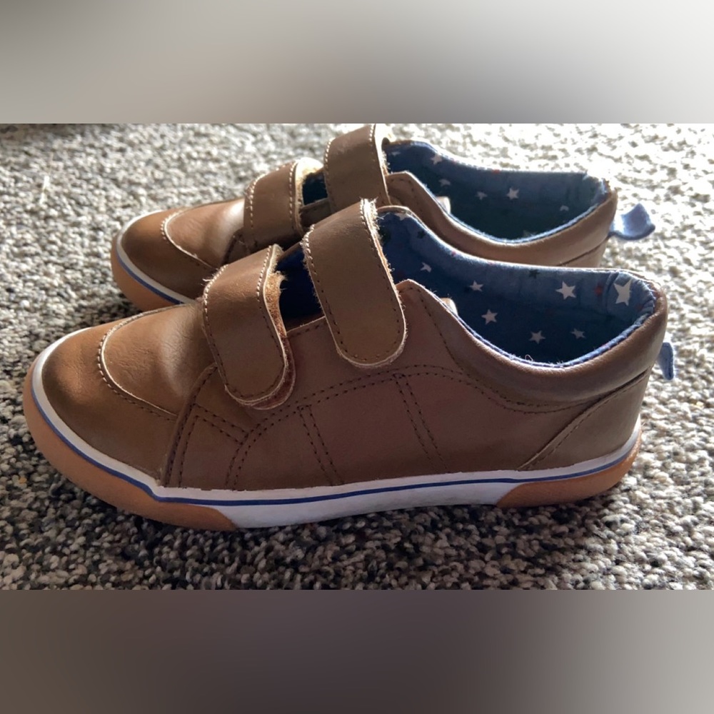 Cat & Jack Boys Brown Velcro Shoes size 11